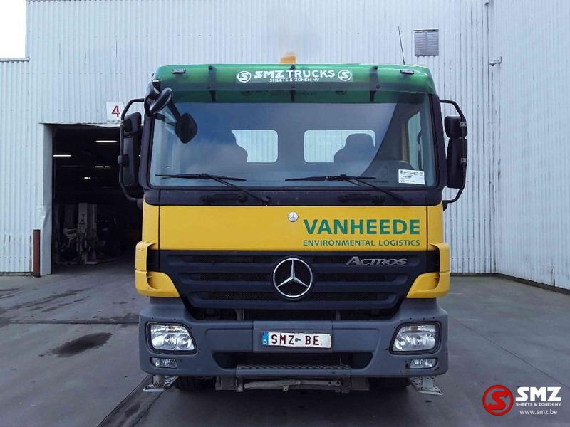 Mercedes-Benz Actros 2641 6x4 EPS lames - Alvaz teherautó: 2 kép. Mercedes-Benz Actros 2641 6x4 EPS lames - Alvaz teherautó: 2 kép.