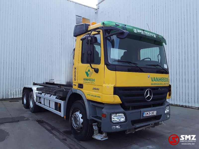 Mercedes-Benz Actros 2641 6x4 EPS lames - Alvaz teherautó: 1 kép. Mercedes-Benz Actros 2641 6x4 EPS lames - Alvaz teherautó: 1 kép.
