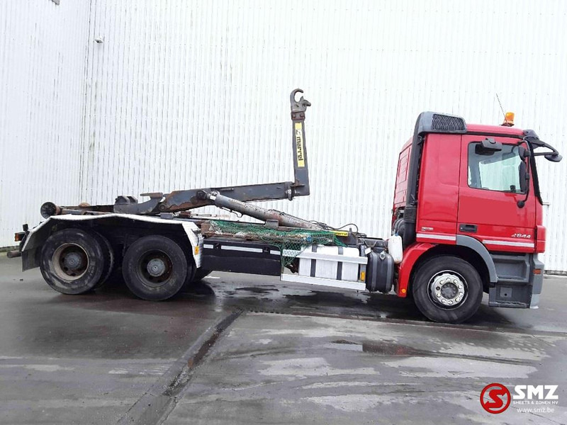 Mercedes-Benz Actros 2644 6x4 lames zps - Cserefelépítményes teherautó: 4 kép. Mercedes-Benz Actros 2644 6x4 lames zps - Cserefelépítményes teherautó: 4 kép.