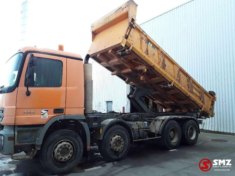 Mercedes-Benz Actros 3236 Eps Francais - Billenőplatós teherautó: 5 kép. Mercedes-Benz Actros 3236 Eps Francais - Billenőplatós teherautó: 5 kép.