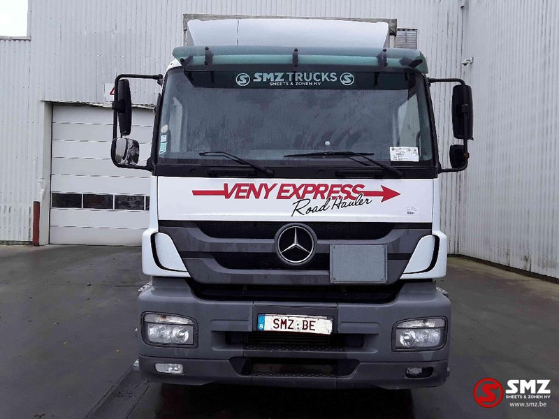 Mercedes-Benz Axor 1829 manual - Ponyvás teherautó: 2 kép. Mercedes-Benz Axor 1829 manual - Ponyvás teherautó: 2 kép.