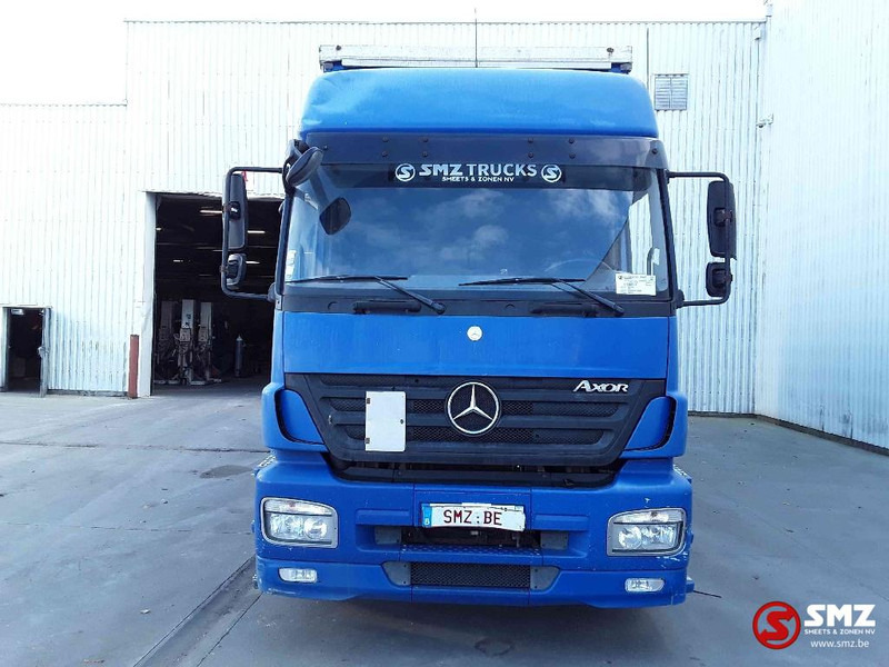 Mercedes-Benz Axor 1833 - Ponyvás teherautó: 2 kép. Mercedes-Benz Axor 1833 - Ponyvás teherautó: 2 kép.