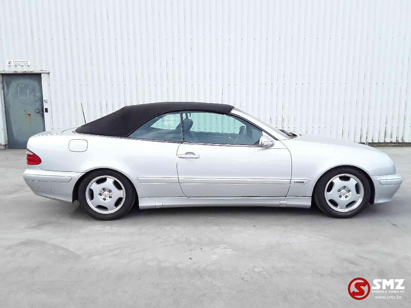 Mercedes-Benz CLK-Klasse 200 - Autó: 4 kép. Mercedes-Benz CLK-Klasse 200 - Autó: 4 kép.