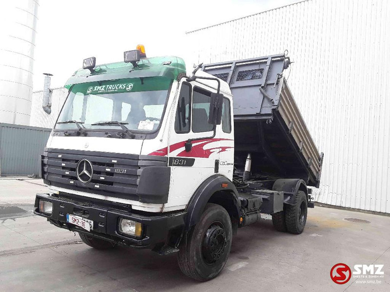 Mercedes-Benz SK 1820 4x4 - Billenőplatós teherautó: 3 kép. Mercedes-Benz SK 1820 4x4 - Billenőplatós teherautó: 3 kép.
