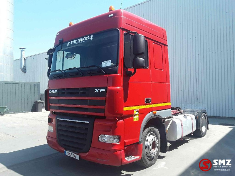 DAF 105 XF 410 Spacecab 1 hand B truck - Nyergesvontató: 3 kép. DAF 105 XF 410 Spacecab 1 hand B truck - Nyergesvontató: 3 kép.