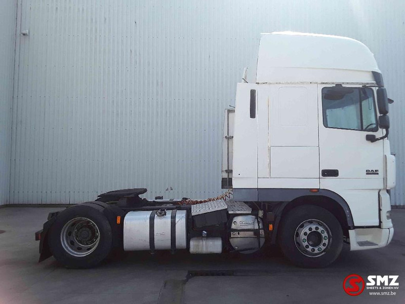 DAF 105 XF 410 SuperSpaceCAb - Nyergesvontató: 4 kép. DAF 105 XF 410 SuperSpaceCAb - Nyergesvontató: 4 kép.
