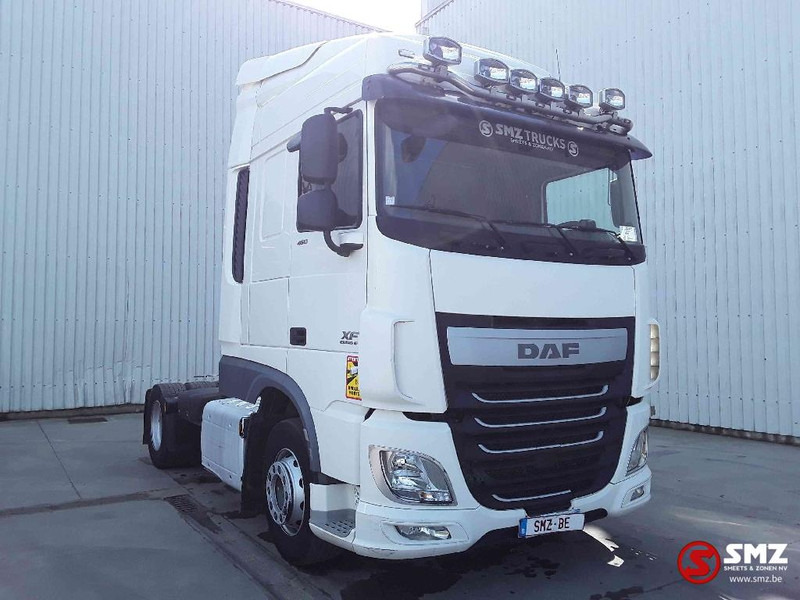 DAF 105 XF 460 spacecab - Nyergesvontató: 1 kép. DAF 105 XF 460 spacecab - Nyergesvontató: 1 kép.