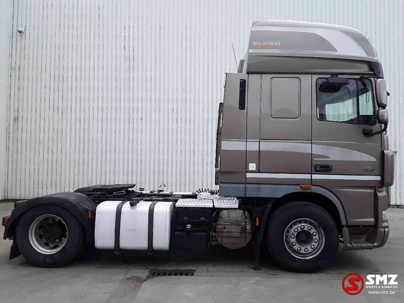 DAF 105 XF 460 superspacecab manual - Nyergesvontató: 4 kép. DAF 105 XF 460 superspacecab manual - Nyergesvontató: 4 kép.