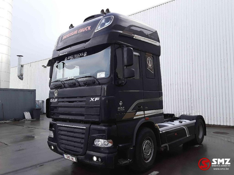 DAF 105 XF 510 SuperSpacecab manual 2 tanks retarder - Nyergesvontató: 3 kép. DAF 105 XF 510 SuperSpacecab manual 2 tanks retarder - Nyergesvontató: 3 kép.