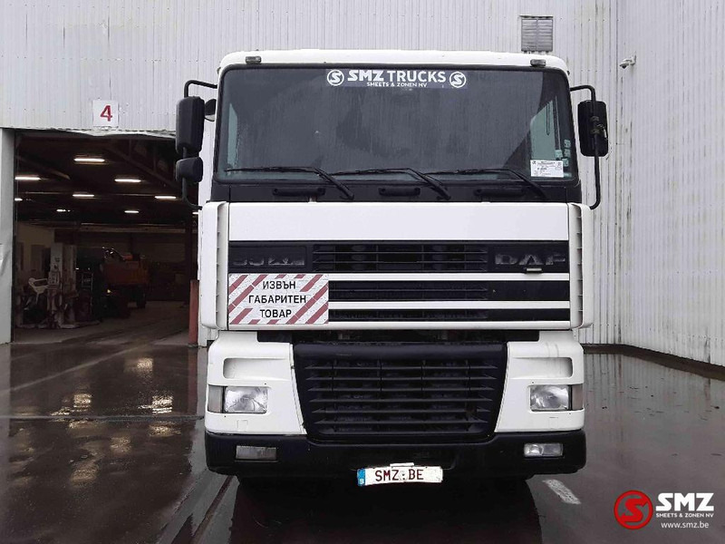 DAF 95 XF 430 euro 2 - Nyergesvontató: 2 kép. DAF 95 XF 430 euro 2 - Nyergesvontató: 2 kép.