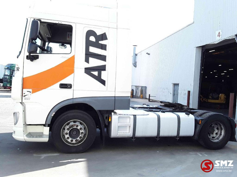 DAF XF 460 Spacecab intarder 2tanks - Nyergesvontató: 5 kép. DAF XF 460 Spacecab intarder 2tanks - Nyergesvontató: 5 kép.