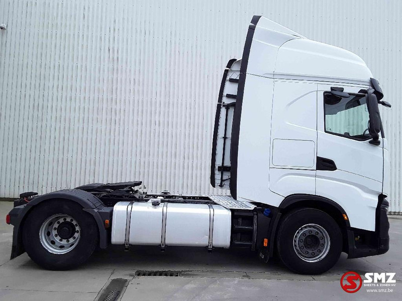 Iveco S-WAY 510 Zf intarder 2 tanks - Nyergesvontató: 4 kép. Iveco S-WAY 510 Zf intarder 2 tanks - Nyergesvontató: 4 kép.