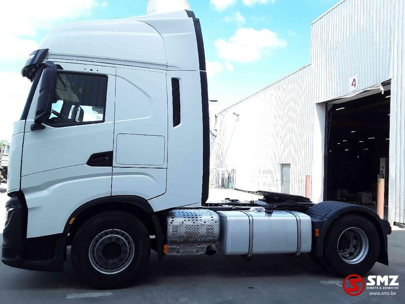 Iveco S-WAY 510 intarder 280000 km - Nyergesvontató: 5 kép. Iveco S-WAY 510 intarder 280000 km - Nyergesvontató: 5 kép.