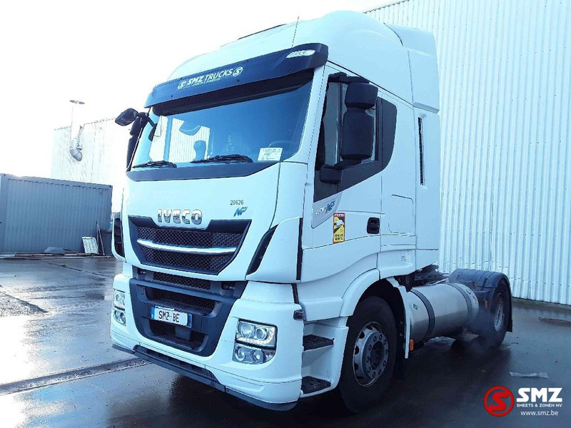 Iveco Stralis 400 LNG 293'km intarder - Nyergesvontató: 3 kép. Iveco Stralis 400 LNG 293'km intarder - Nyergesvontató: 3 kép.