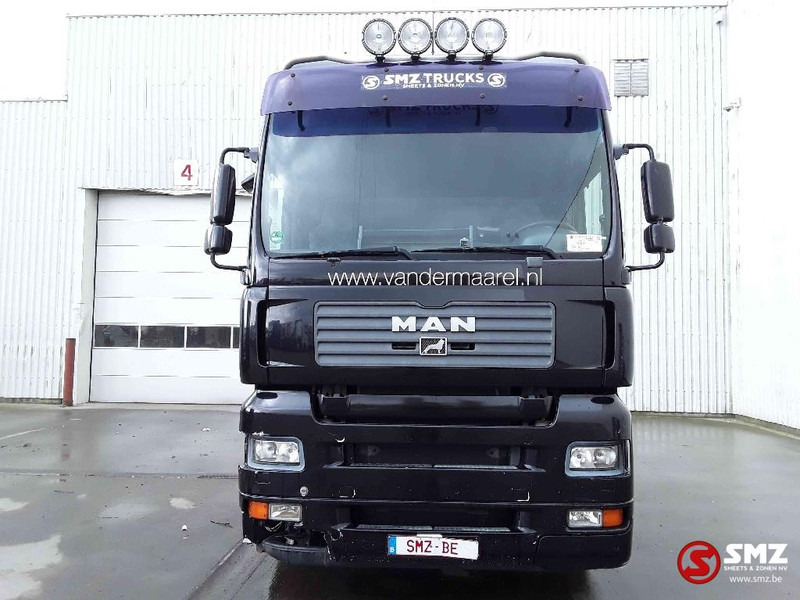 MAN TGA 18.360 Xxl 683"km NL truck - Nyergesvontató: 2 kép. MAN TGA 18.360 Xxl 683"km NL truck - Nyergesvontató: 2 kép.