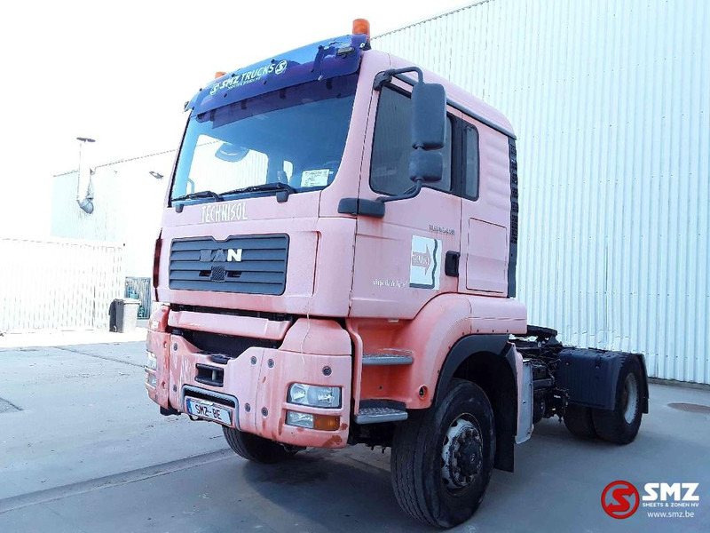 MAN TGA 18.480 4x4 manual - Nyergesvontató: 3 kép. MAN TGA 18.480 4x4 manual - Nyergesvontató: 3 kép.