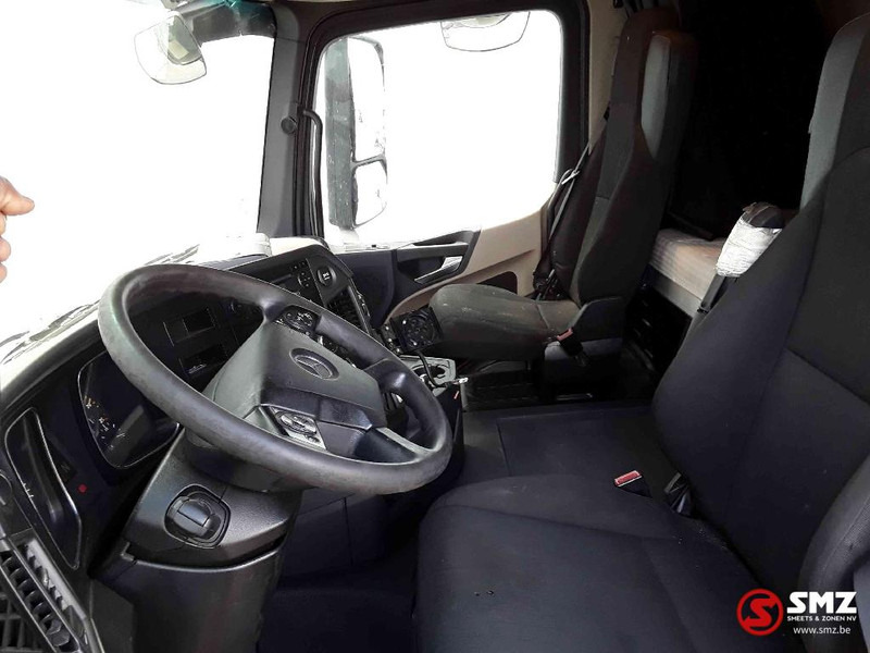 Nyergesvontató Mercedes-Benz Actros 1843: 7 kép.