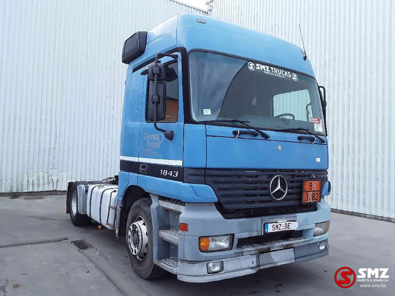 Mercedes-Benz Actros 1843 manual - Nyergesvontató: 1 kép. Mercedes-Benz Actros 1843 manual - Nyergesvontató: 1 kép.