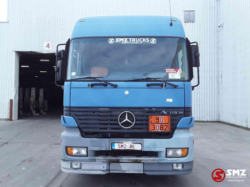 Mercedes-Benz Actros 1843 manual - Nyergesvontató: 2 kép. Mercedes-Benz Actros 1843 manual - Nyergesvontató: 2 kép.