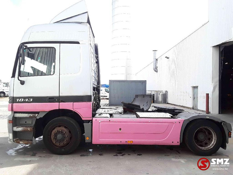 Mercedes-Benz Actros 1843 manual belg truck 737km - Nyergesvontató: 5 kép. Mercedes-Benz Actros 1843 manual belg truck 737km - Nyergesvontató: 5 kép.