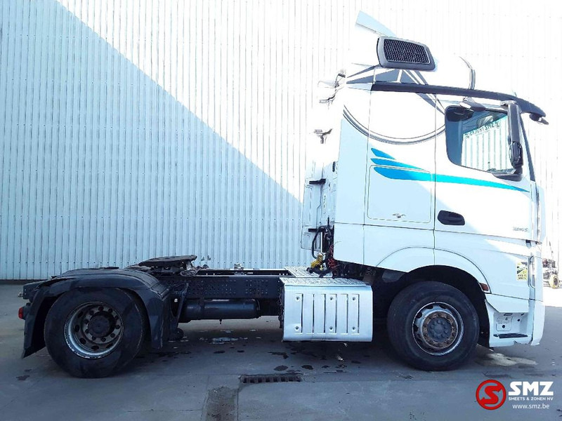 Mercedes-Benz Actros 1845 REtarder - Nyergesvontató: 4 kép. Mercedes-Benz Actros 1845 REtarder - Nyergesvontató: 4 kép.