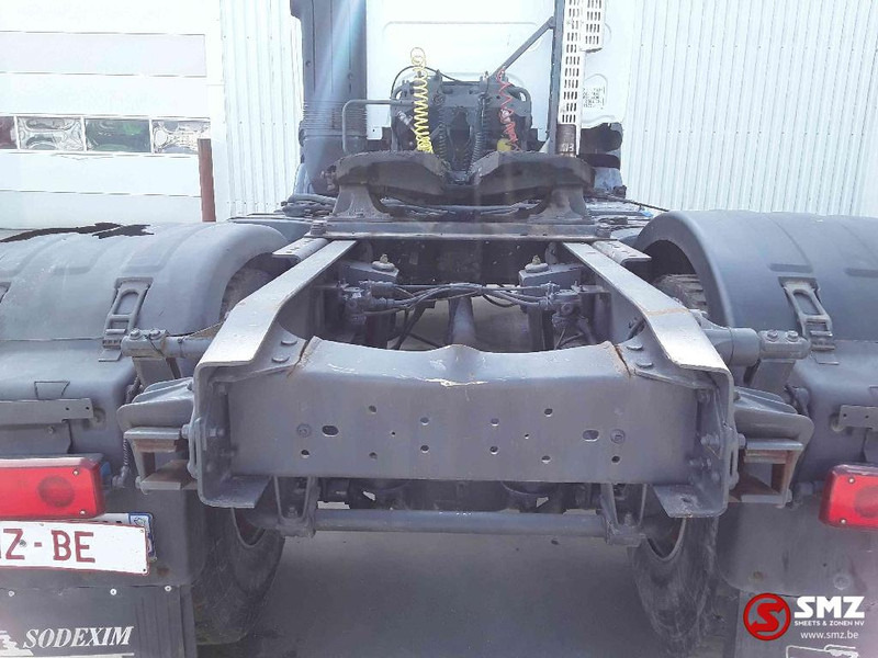 Nyergesvontató Renault Kerax 450 lames intarder hydraulic 443'km: 12 kép. Nyergesvontató Renault Kerax 450 lames intarder hydraulic 443'km: 12 kép.