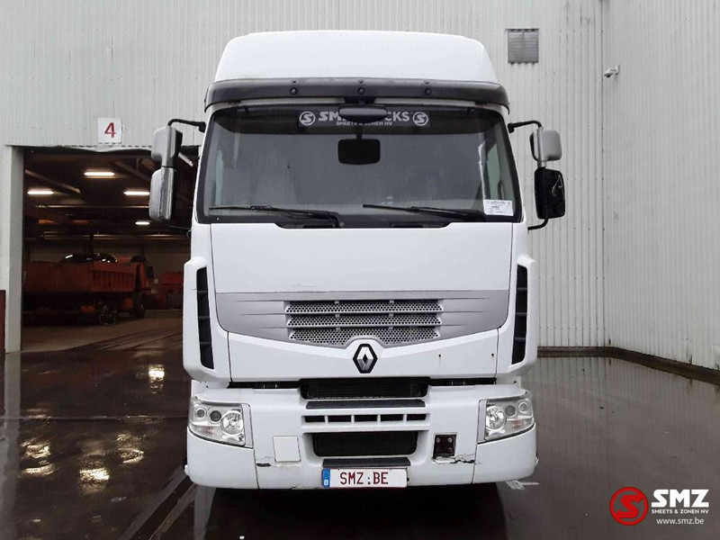 Renault Premium 450 - Nyergesvontató: 2 kép. Renault Premium 450 - Nyergesvontató: 2 kép.