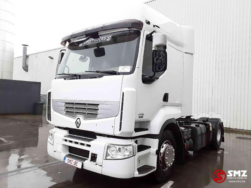 Renault Premium 450 - Nyergesvontató: 3 kép. Renault Premium 450 - Nyergesvontató: 3 kép.