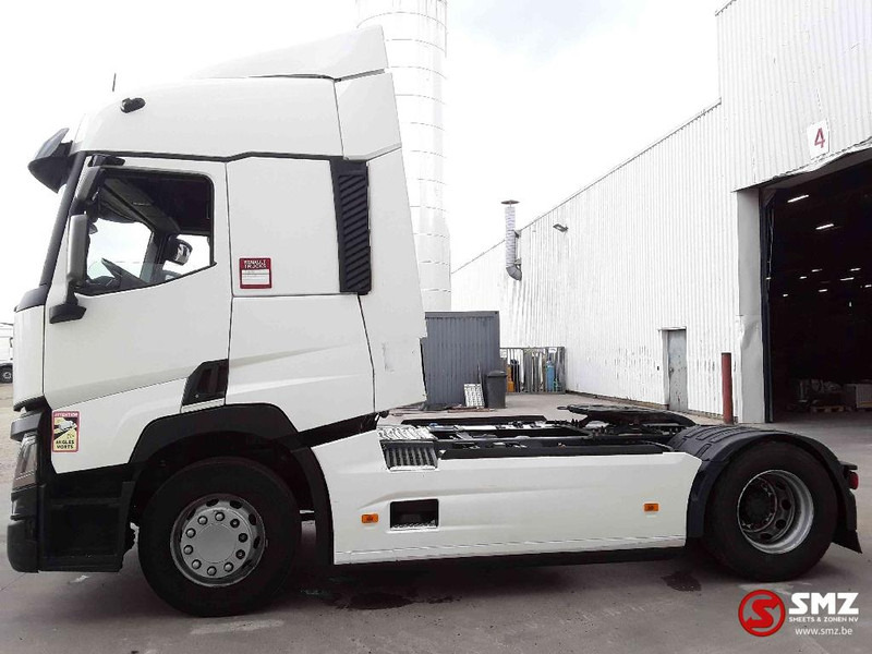 Renault T 480 2 tanks intarderI parc airco - Nyergesvontató: 5 kép. Renault T 480 2 tanks intarderI parc airco - Nyergesvontató: 5 kép.