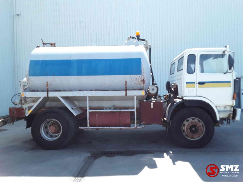 Renault G 260 - Szippantós autó: 4 kép. Renault G 260 - Szippantós autó: 4 kép.