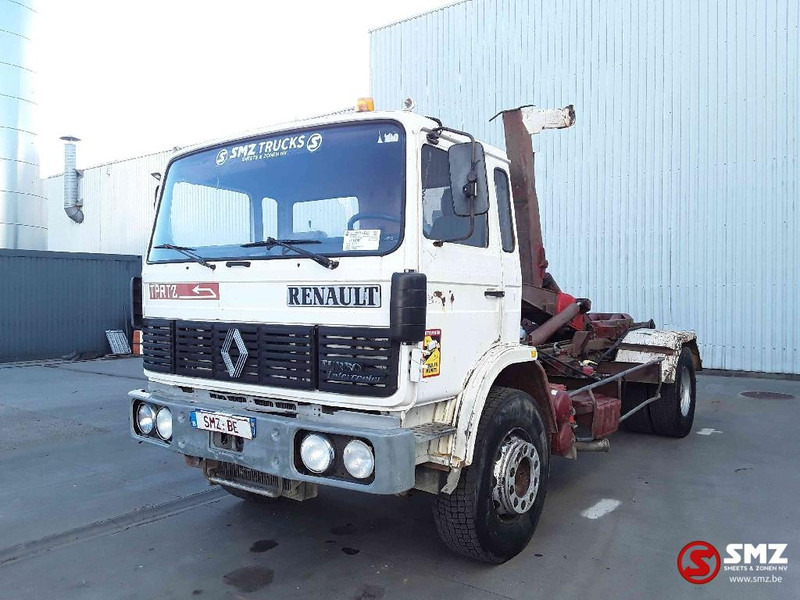 Renault G 290 - Cserefelépítményes teherautó: 3 kép. Renault G 290 - Cserefelépítményes teherautó: 3 kép.