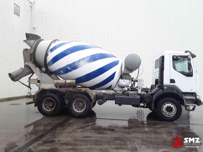Renault Kerax 300 manual pump - Betonmixer: 4 kép. Renault Kerax 300 manual pump - Betonmixer: 4 kép.