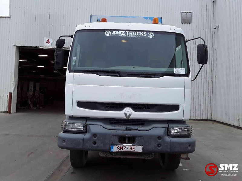 Renault Kerax 370 - Billenőplatós teherautó: 2 kép. Renault Kerax 370 - Billenőplatós teherautó: 2 kép.