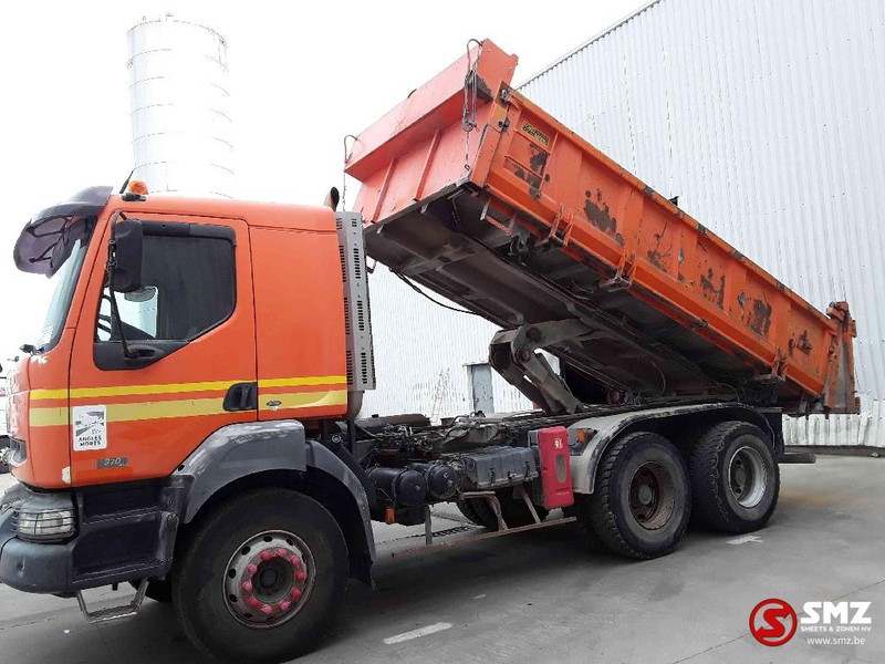 Renault Kerax 370 - Billenőplatós teherautó: 5 kép. Renault Kerax 370 - Billenőplatós teherautó: 5 kép.