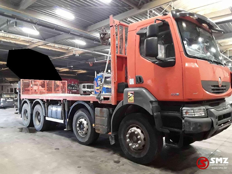 Renault Kerax 430 - Platós teherautó: 4 kép. Renault Kerax 430 - Platós teherautó: 4 kép.