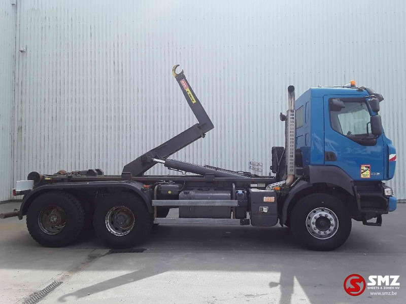 Renault Kerax 430 dxi - Cserefelépítményes teherautó: 4 kép. Renault Kerax 430 dxi - Cserefelépítményes teherautó: 4 kép.