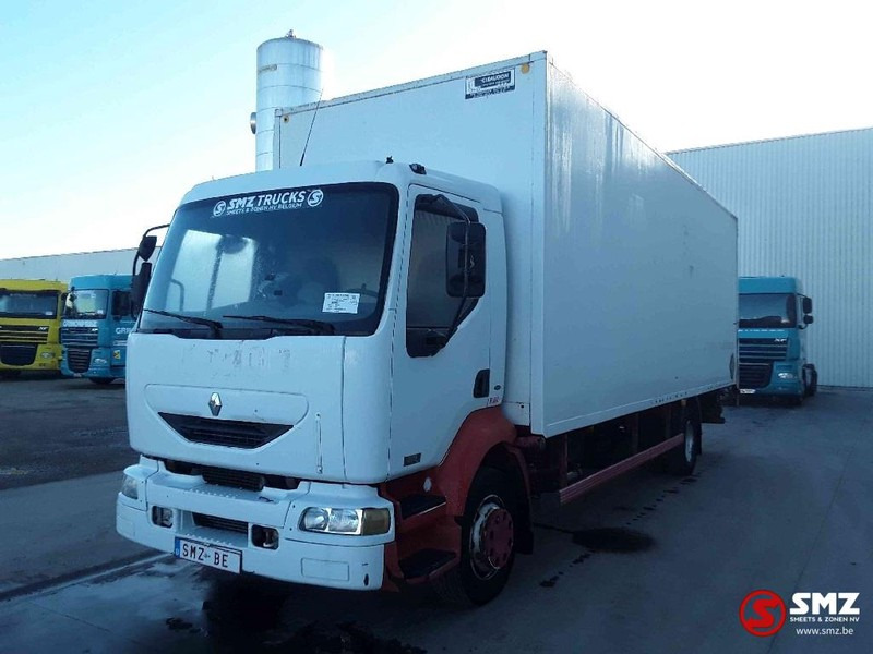 Renault Midlum 220 - Dobozos felépítményű teherautó: 3 kép. Renault Midlum 220 - Dobozos felépítményű teherautó: 3 kép.