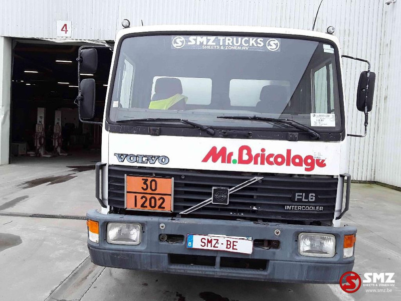 Volvo FL6 10000L - Tartályos teherautó: 2 kép. Volvo FL6 10000L - Tartályos teherautó: 2 kép.