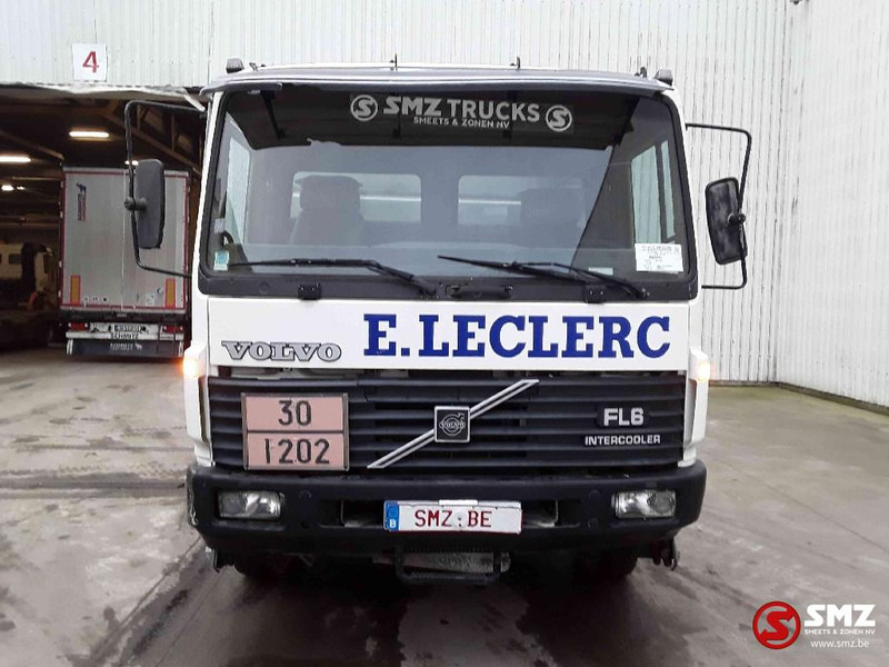 Volvo FL6 9500L - Tartályos teherautó: 2 kép. Volvo FL6 9500L - Tartályos teherautó: 2 kép.