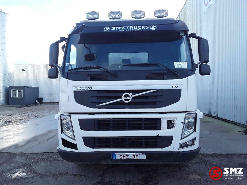 Volvo FM 390 - Tartályos teherautó: 2 kép. Volvo FM 390 - Tartályos teherautó: 2 kép.