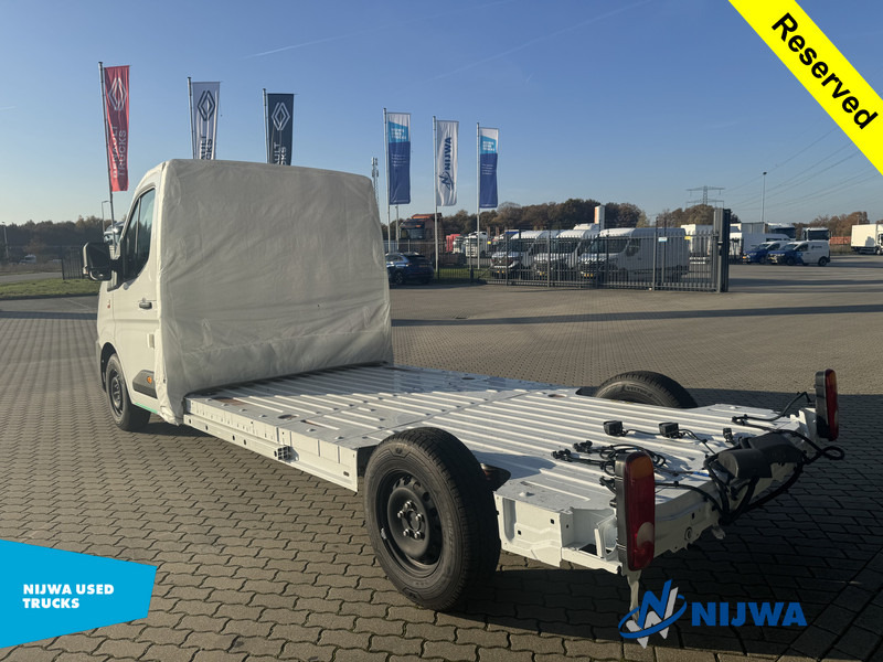Renault Master E-Tech 145 L3H1 platform cabine - Kisteherautó, Elektromos kisteherautó: 3 kép. Renault Master E-Tech 145 L3H1 platform cabine - Kisteherautó, Elektromos kisteherautó: 3 kép.