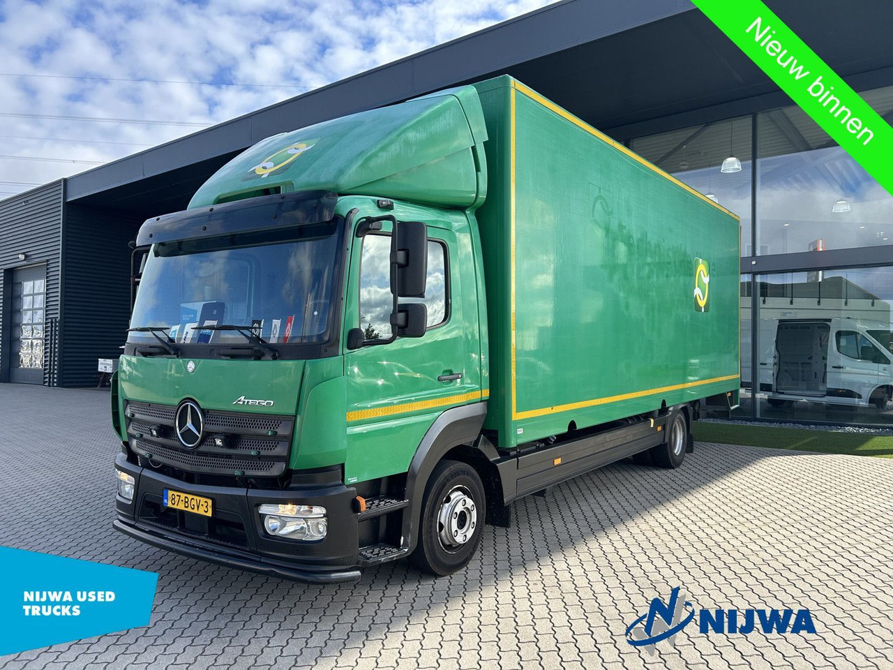 Mercedes-Benz Atego Laadklep + Zijdeur - Dobozos felépítményű teherautó: 1 kép. Mercedes-Benz Atego Laadklep + Zijdeur - Dobozos felépítményű teherautó: 1 kép.