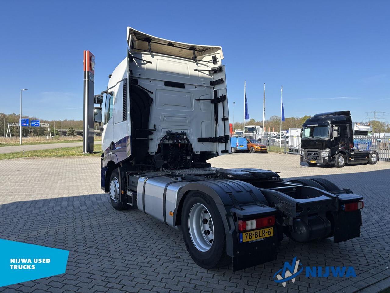 Renault T 460 4x2 Koelkast + Standkachel - Nyergesvontató: 4 kép. Renault T 460 4x2 Koelkast + Standkachel - Nyergesvontató: 4 kép.