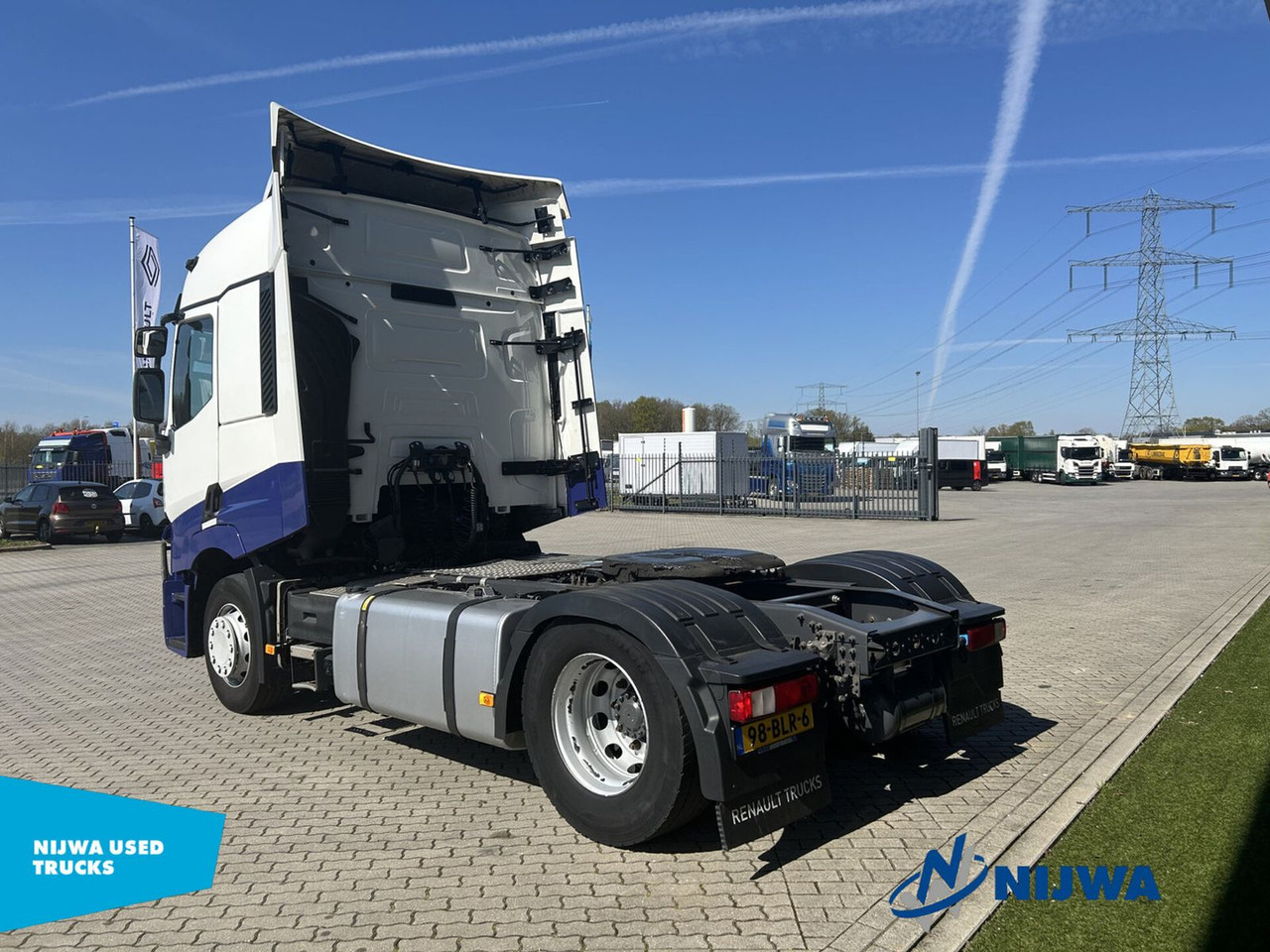 Renault T 460 4x2 Standkachel + Koelkast - Nyergesvontató: 4 kép. Renault T 460 4x2 Standkachel + Koelkast - Nyergesvontató: 4 kép.