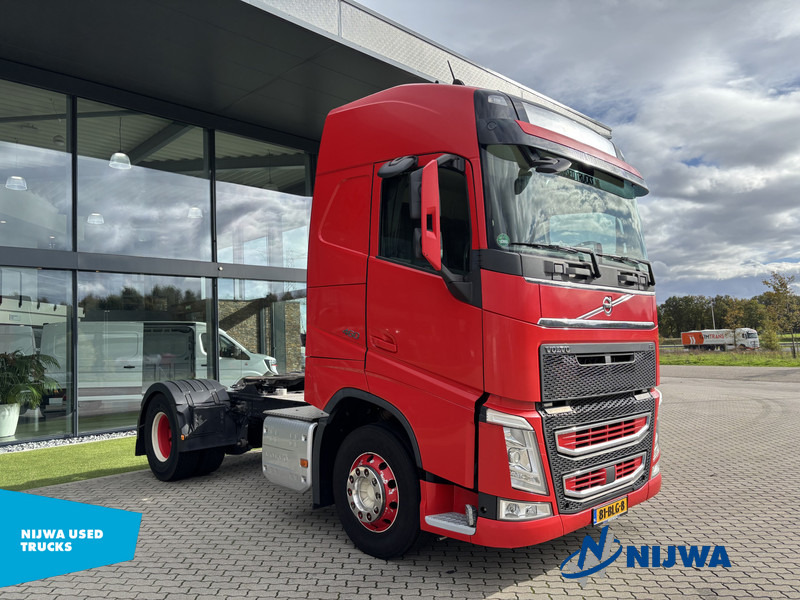 Volvo FH 460 4x2 I-Park + Work remote - Nyergesvontató: 2 kép. Volvo FH 460 4x2 I-Park + Work remote - Nyergesvontató: 2 kép.