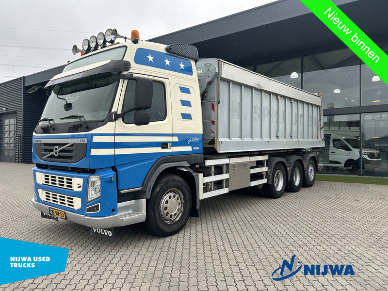 Volvo FM 410 8X4 Hyvalift haakarm - Horgos rakodó teherautó: 1 kép. Volvo FM 410 8X4 Hyvalift haakarm - Horgos rakodó teherautó: 1 kép.