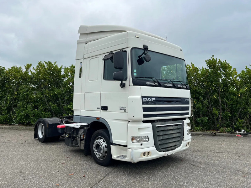 DAF XF 105 FT SC Euro5 - Nyergesvontató: 1 kép. DAF XF 105 FT SC Euro5 - Nyergesvontató: 1 kép.