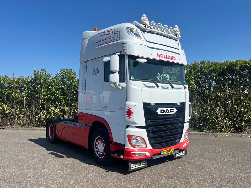 DAF XF 460 FT Euro6 Intarder - Nyergesvontató: 1 kép. DAF XF 460 FT Euro6 Intarder - Nyergesvontató: 1 kép.