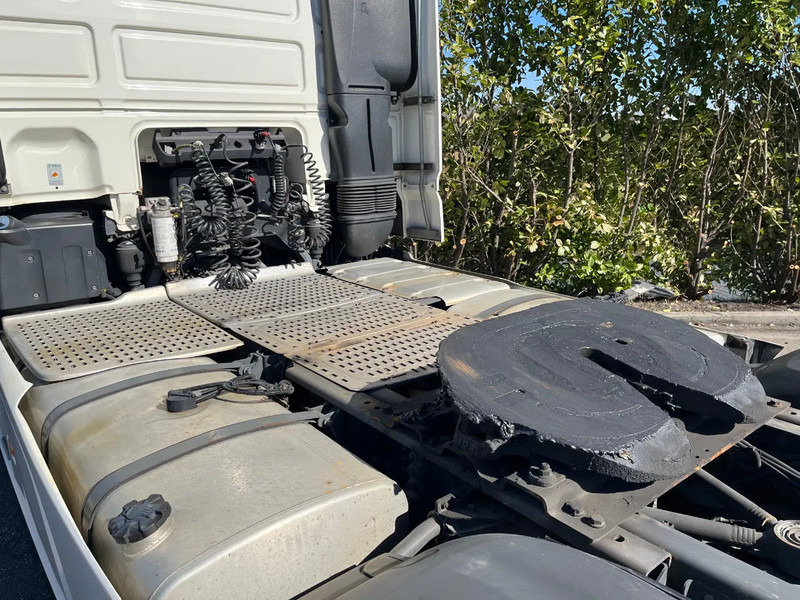 DAF XF 460 FT SSC Euro6 Intarder - Nyergesvontató: 4 kép. DAF XF 460 FT SSC Euro6 Intarder - Nyergesvontató: 4 kép.