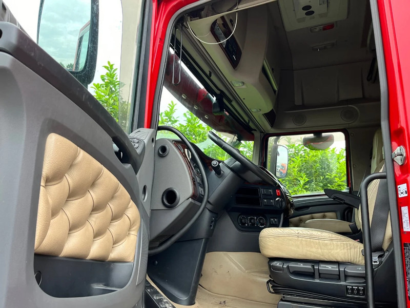 DAF XF 460 FT SSC Intarder - Nyergesvontató: 5 kép. DAF XF 460 FT SSC Intarder - Nyergesvontató: 5 kép.